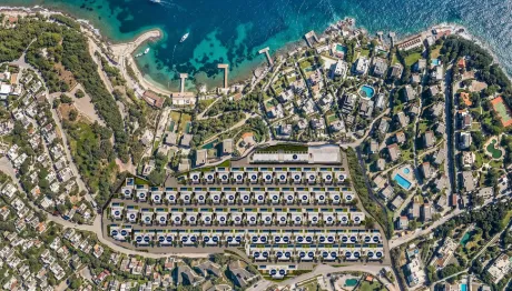 Panoramic view and architectural site plan showing the layout of a luxury villa project in Bodrum.