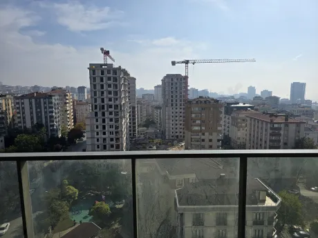 Sea-View 3+1 Residence with a Closed Kitchen in Referans Kartal Loca
