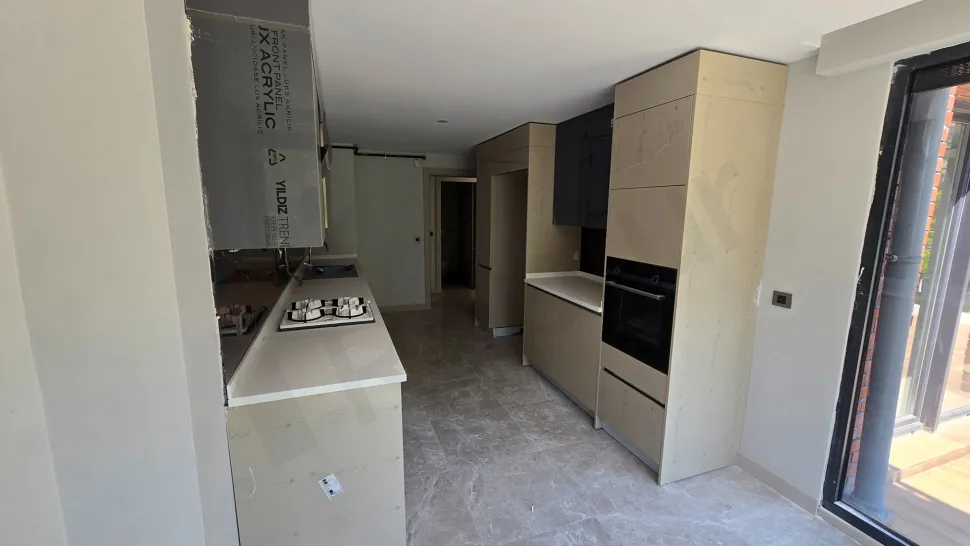 Seamless Nature: Premium 3.5+1 Duplex with Direct Park and Garden Access