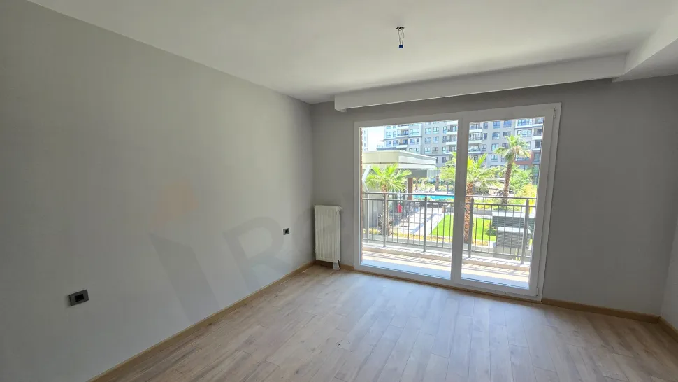 Seamless Nature: Premium 3.5+1 Duplex with Direct Park and Garden Access