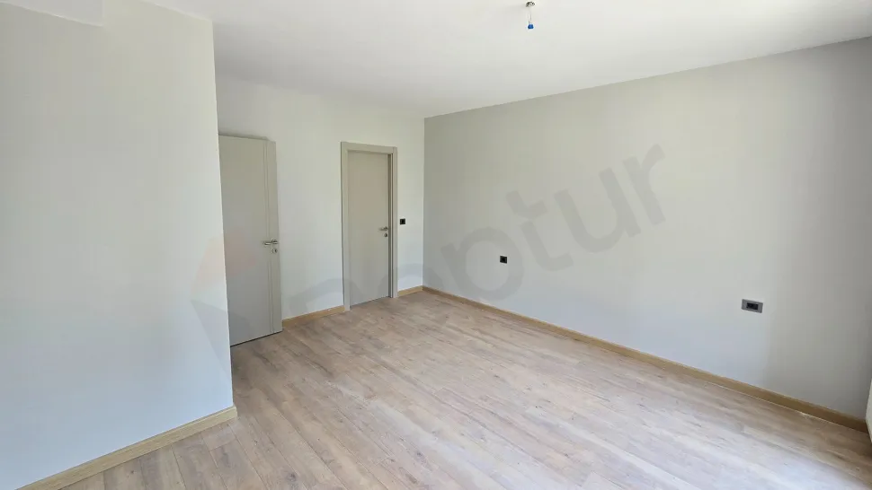 Seamless Nature: Premium 3.5+1 Duplex with Direct Park and Garden Access