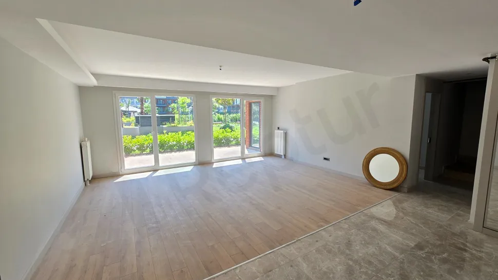 Seamless Nature: Premium 3.5+1 Duplex with Direct Park and Garden Access