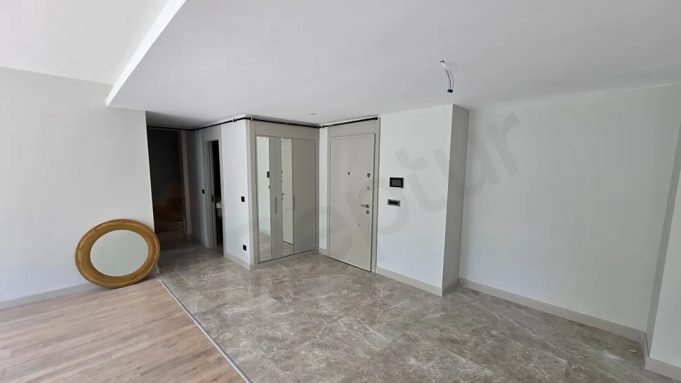 Seamless Nature: Premium 3.5+1 Duplex with Direct Park and Garden Access