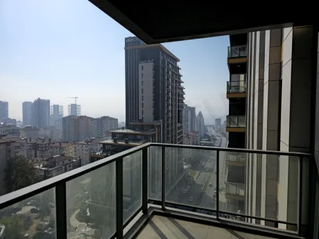 Sea-View 3+1 Residence with a Closed Kitchen in Referans Kartal Loca