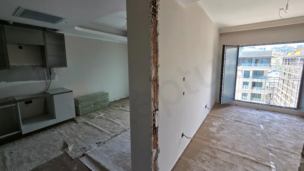 Smart 1+1 Living with an Open Kitchen and Private Storage in Beşiktaş