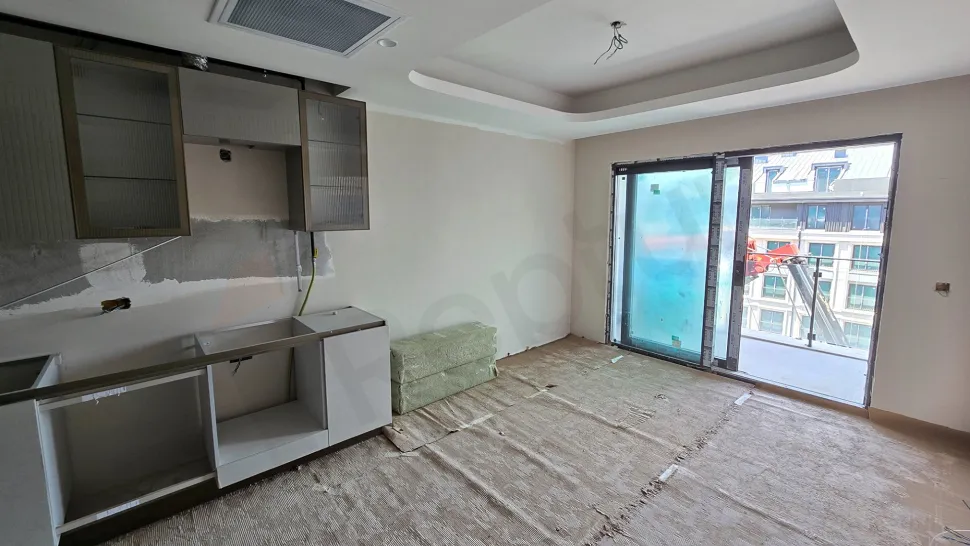 Smart 1+1 Living with an Open Kitchen and Private Storage in Beşiktaş