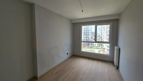 Space Efficiency Masterclass: High-Net 3.5+1 Layout with En-Suite Helper's Room