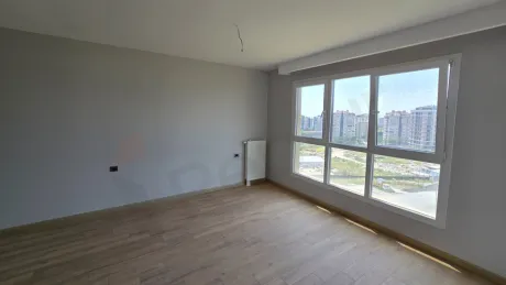 Space Efficiency Masterclass: High-Net 3.5+1 Layout with En-Suite Helper's Room