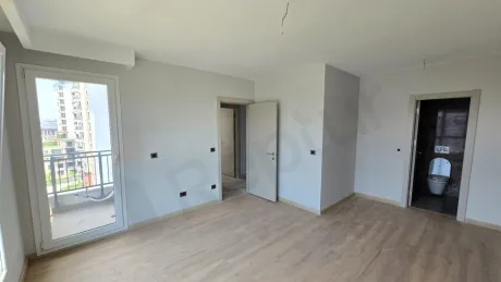 Space Efficiency Masterclass: High-Net 3.5+1 Layout with En-Suite Helper's Room