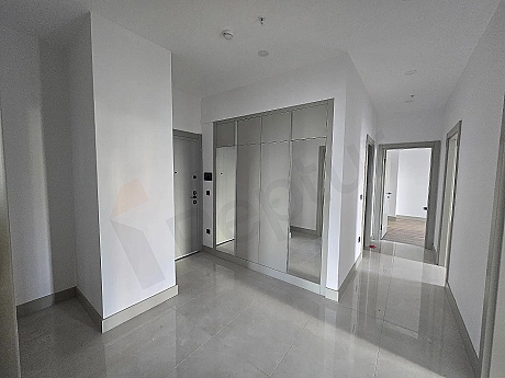 Photo of a bright and spacious hallway.