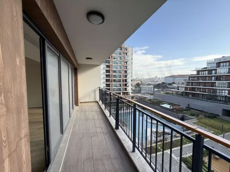 Spacious 3+1 Family Apartment with Dual Balconies in Çekmeköy