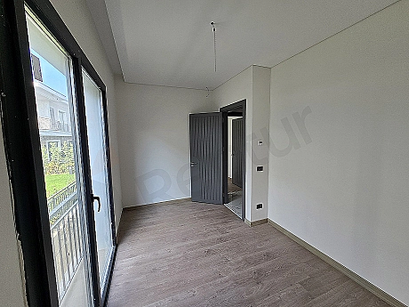 Image of a stylish and bright bedroom.