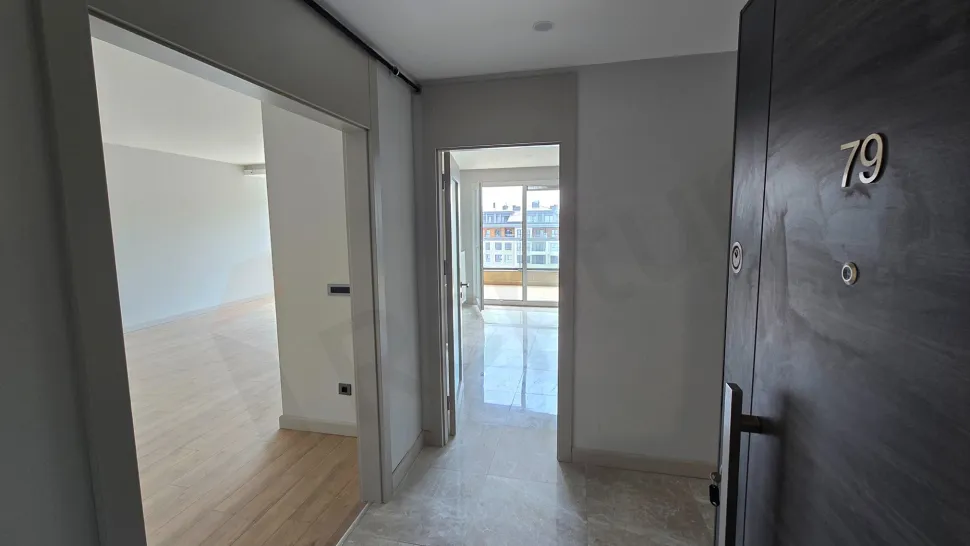 Top-Floor 4+1 Duplex: Dual Views & Massive Terrace