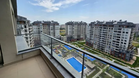 Top-Floor 4+1 Duplex: Dual Views & Massive Terrace