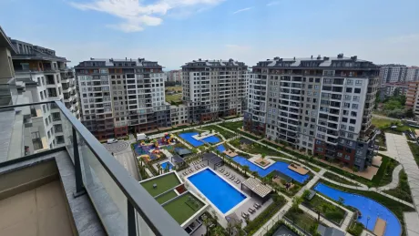 Top-Floor 4+1 Duplex: Dual Views & Massive Terrace