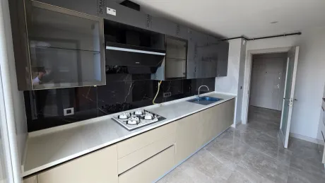 Top-Floor 4+1 Duplex: Dual Views & Massive Terrace