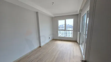 Top-Floor 4+1 Duplex: Dual Views & Massive Terrace