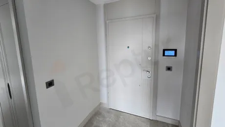 Top-Floor 4+1 Duplex: Dual Views & Massive Terrace