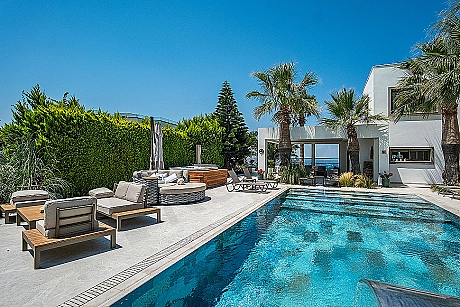Swimming pool of the mansion in Bodrum.