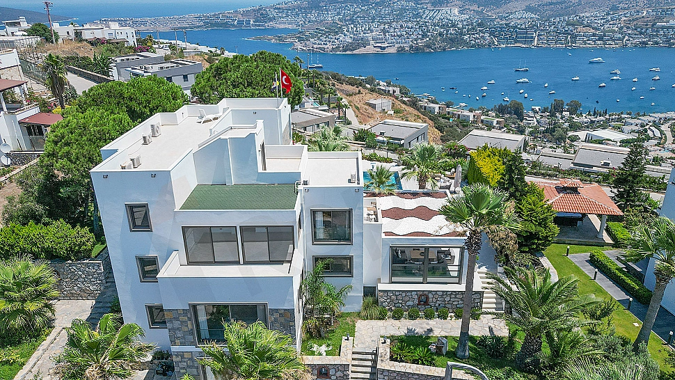 Photo of a mansion with sea view in Bodrum.