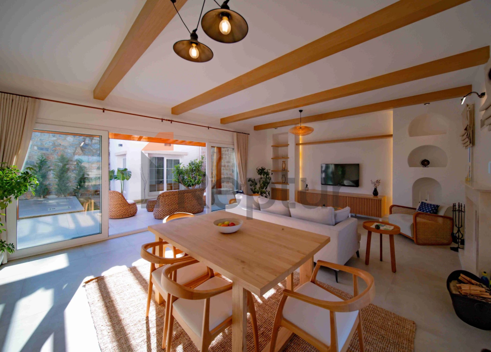 Exclusive large-scale villa project in a developing area near the airport