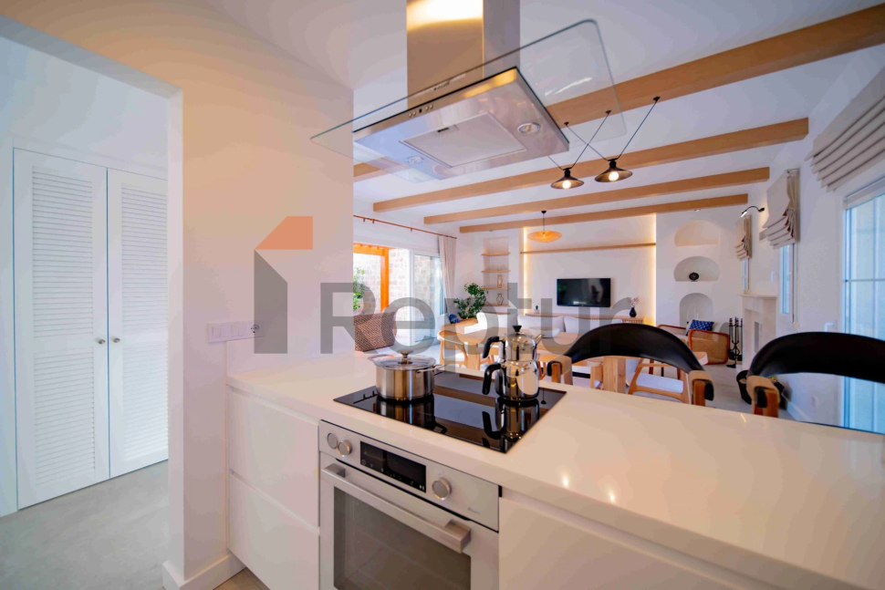 Exclusive large-scale villa project in a developing area near the airport