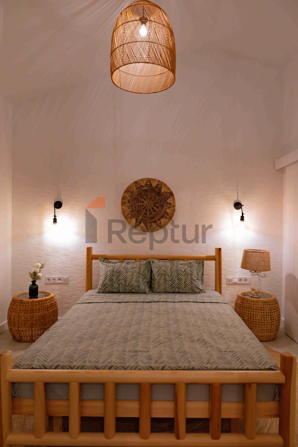 Exclusive large-scale villa project in a developing area near the airport