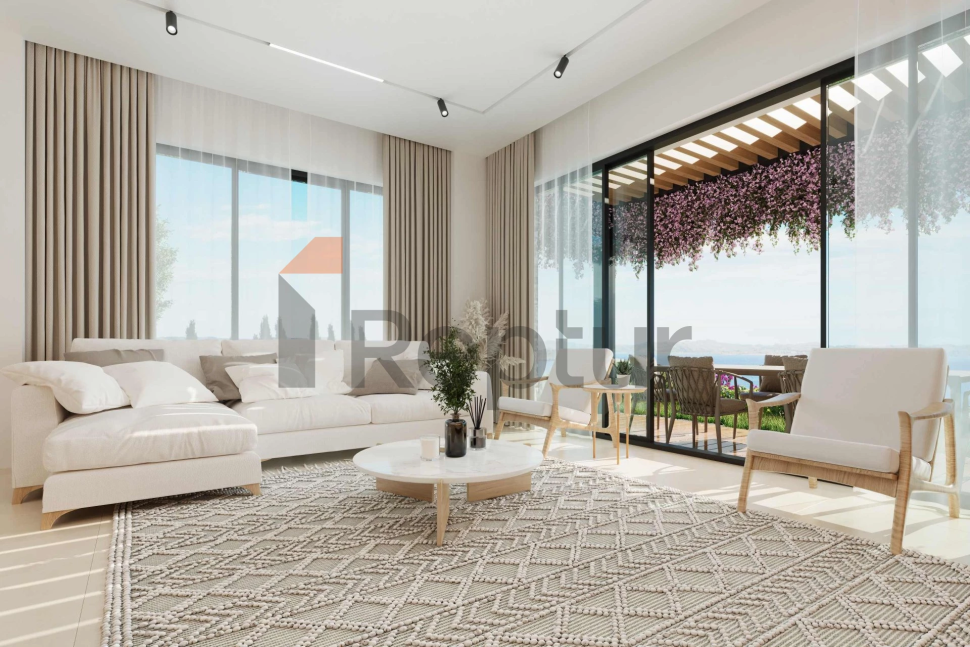 Luxury Villas and Residences with Sea View