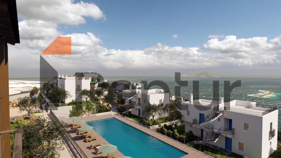 For sale from the owner, a finished residence with a panoramic view of the sea