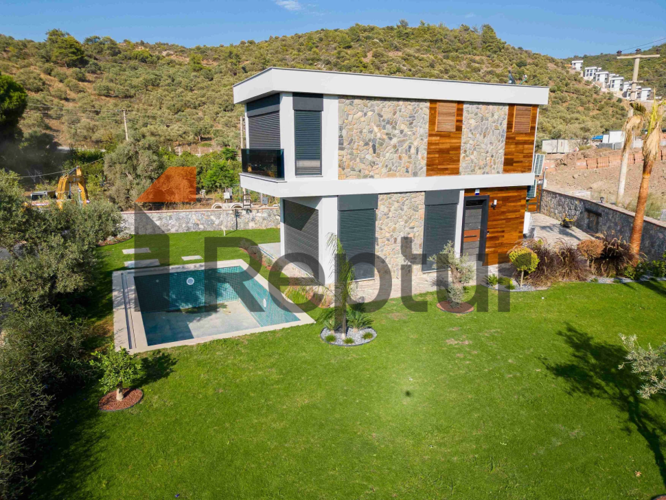 Attractive seafront villas in Bodrum