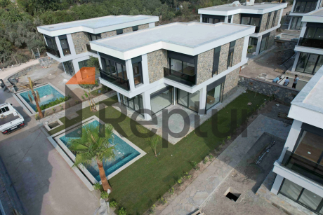 Attractive seafront villas in Bodrum