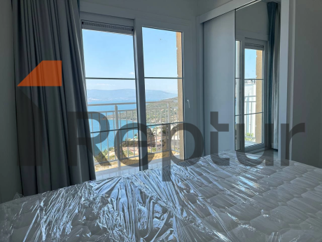 For sale from the owner, a finished residence with a panoramic view of the sea