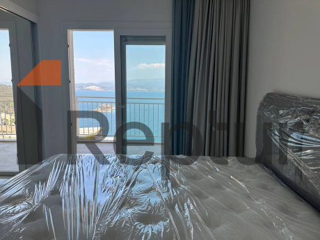 For sale from the owner, a finished residence with a panoramic view of the sea