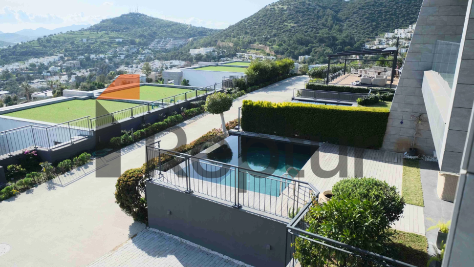 Two-storey villa with three bedrooms for rent from the agency Reptur