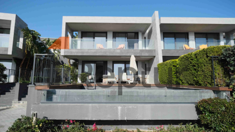 Two-storey villa with three bedrooms for rent from the agency Reptur