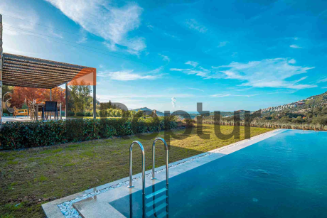 14 luxury villas with Aegean Sea and mountain views for sale in Gumusluk