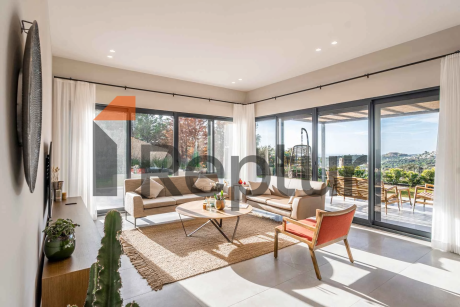 14 luxury villas with Aegean Sea and mountain views for sale in Gumusluk