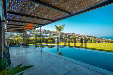 Luxury villa complex located in a unique Bay