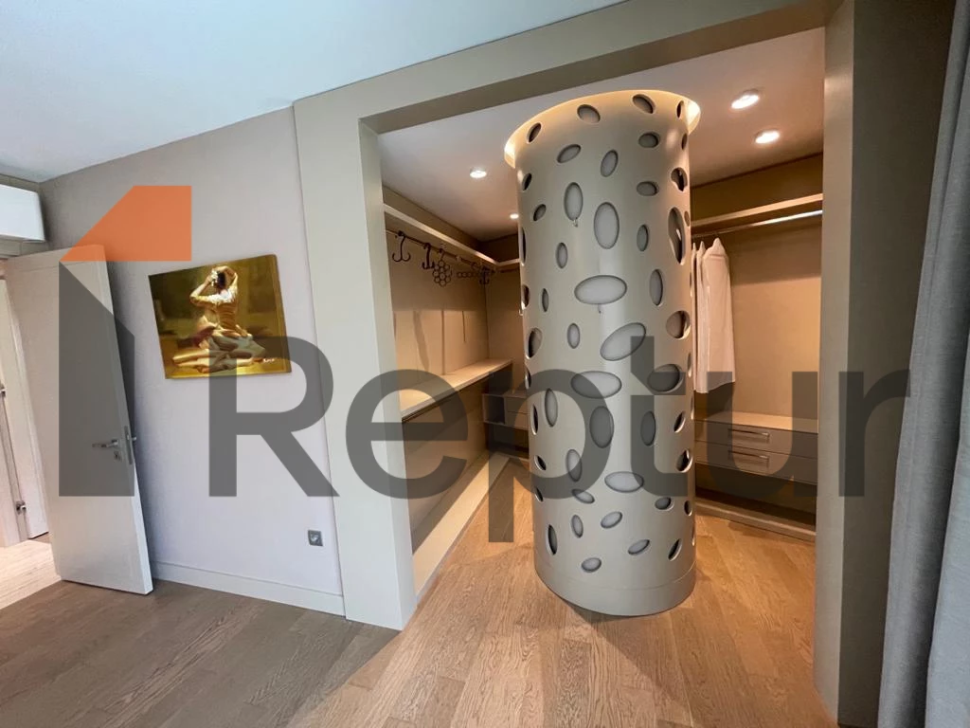 It's a pleasure to live literally in the bosom of nature