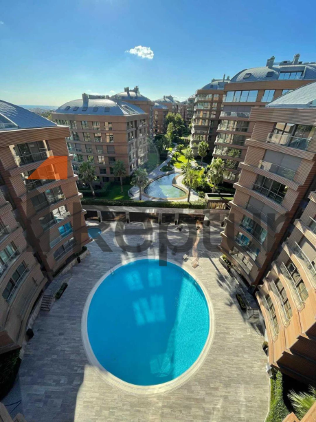 It's a pleasure to live literally in the bosom of nature