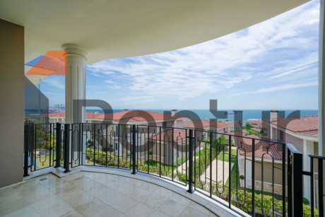 Life as a 365-day vacation and a profitable investment