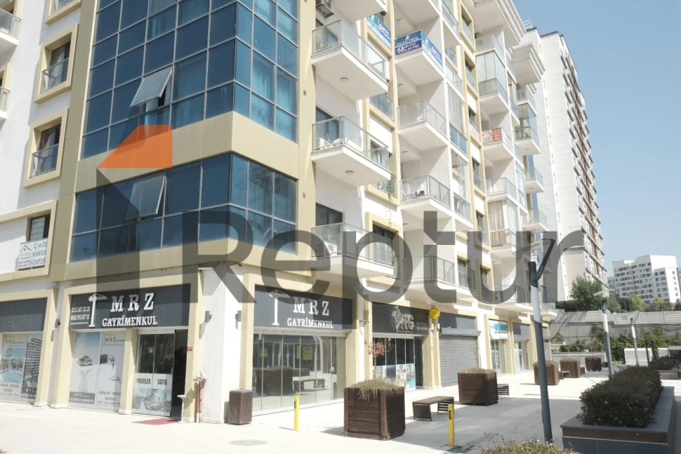 For sale apartment from owner 1+1 in Residential Complex, Bahcesehir district
