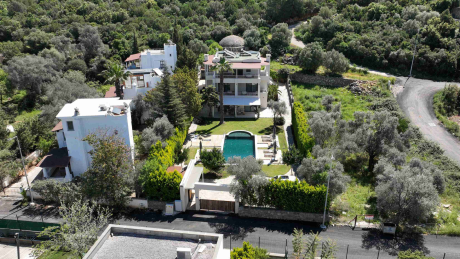 PENTHOUSE for rent Layout 2+1, 2 bathrooms, balcony and large terrace