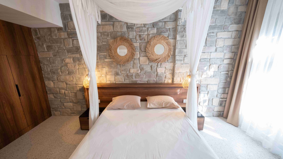 For rent Duplex Apartment Layout 2+1, with 2 bathrooms, balcony and terrace with access to the garden.