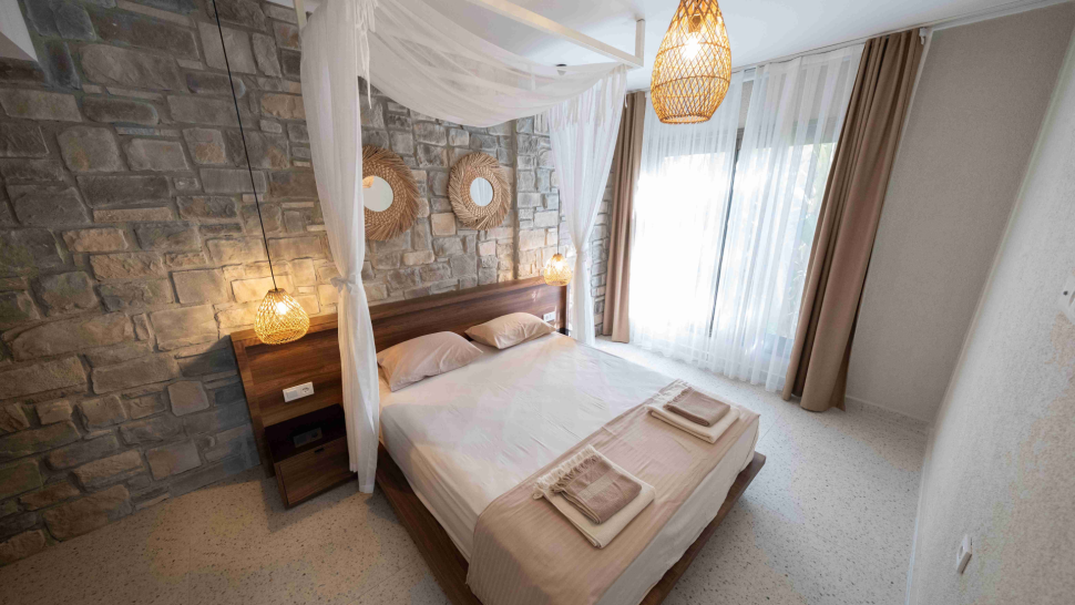 For rent Duplex Apartment Layout 2+1, with 2 bathrooms, balcony and terrace with access to the garden.