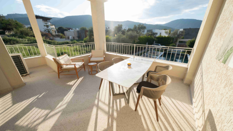 For rent Duplex Apartment Layout 2+1, with 2 bathrooms, balcony and terrace with access to the garden.