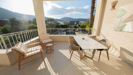 For rent Duplex Apartment Layout 2+1, with 2 bathrooms, balcony and terrace with access to the garden.