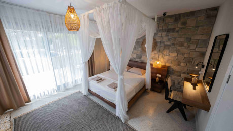 For rent Duplex Apartment Layout 2+1, with 2 bathrooms, balcony and terrace with access to the garden.