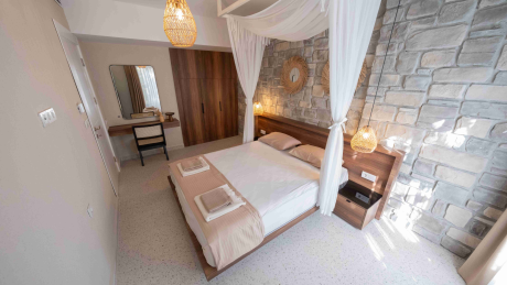 For rent Duplex Apartment Layout 2+1, with 2 bathrooms, balcony and terrace with access to the garden.