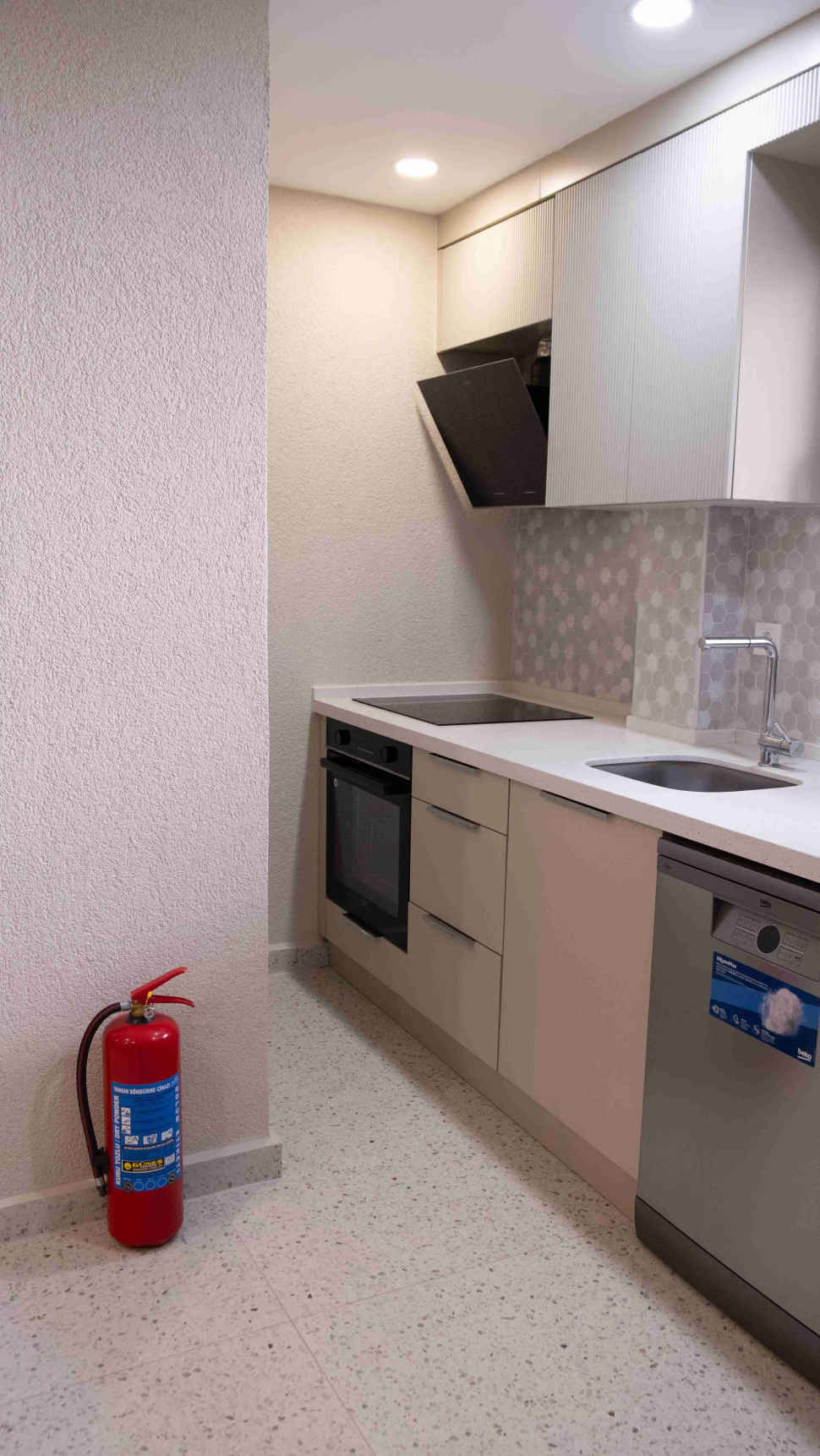 For rent Duplex Apartment Layout 2+1, with 2 Bathrooms, Balcony and Terrace with Access to the Pool